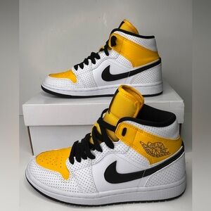WMNS Air Jordan 1 Mid University Gold BQ6472-107 Women's Shoes Size 7